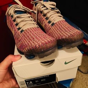 Nike vapormax women 7.5